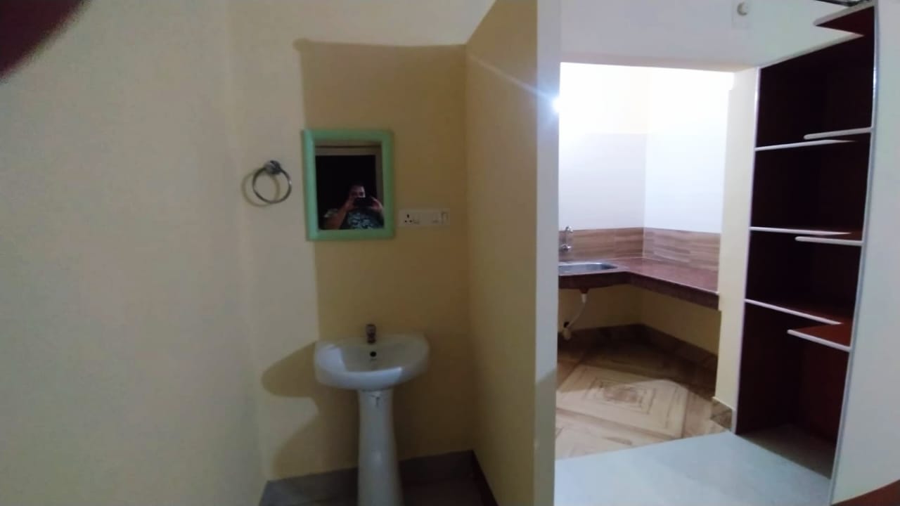 Unfurnished 3bhk in Tripura Rd, Jayanagar Chariali, Resham Nagar, Khanapara, Guwahati, Assam, India for Rent
